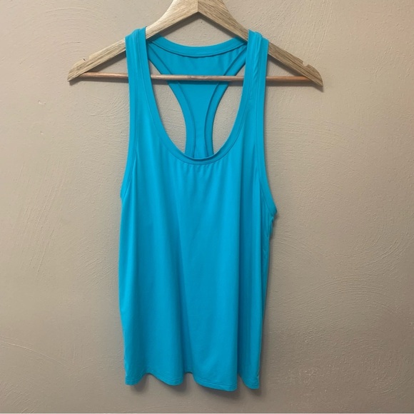 Alo Yoga Pulse Tank in Bright Aqua Size Medium - Picture 2 of 6